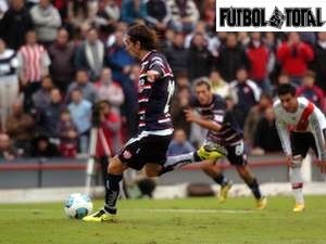 Franzoia, que erró un penal con los Nike Total 90 IV